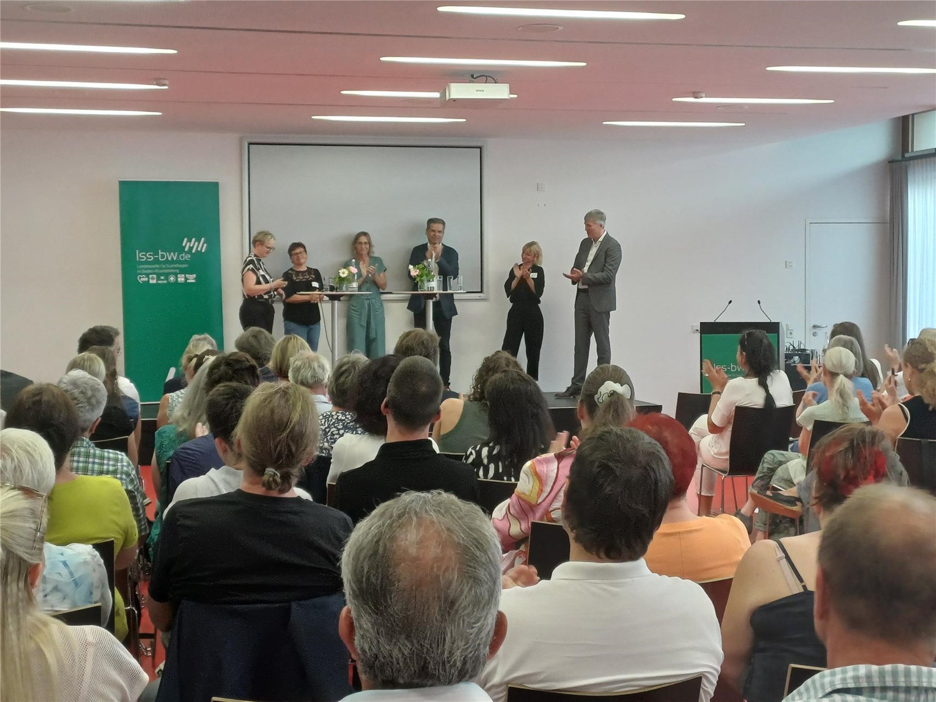 Landestagung 2025: Caritas-Suchthilfe bringt Familienperspektive ein